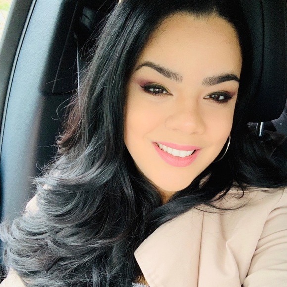 Meet your Posher - Picture 3 of 8